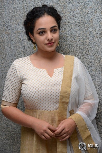 Nithya-Menen-At-100-Days-of-Love-Movie-Release-Date-Press-Meet